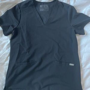 Figs Casma Three-pocket scrub top in size M